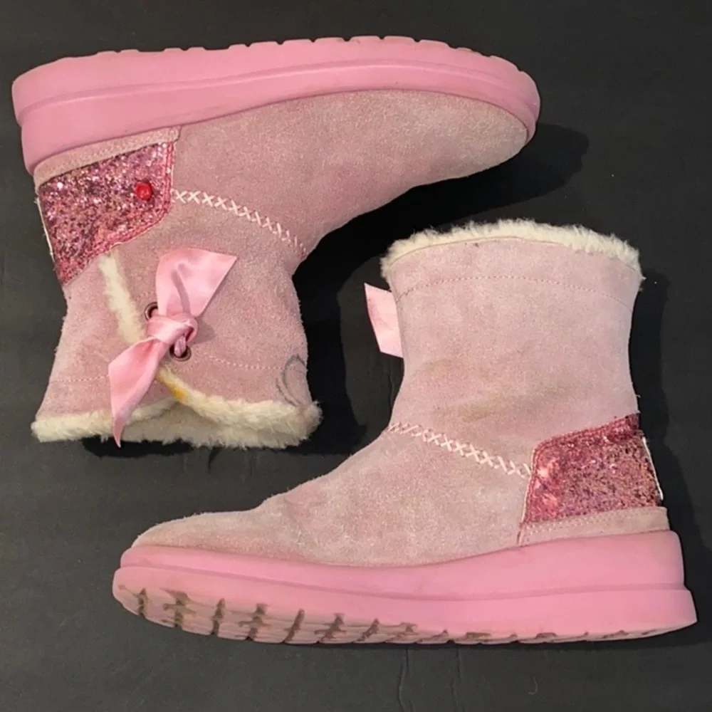 Authentic UGG designer pink suede leather designer boots Sz 6 Euro 37